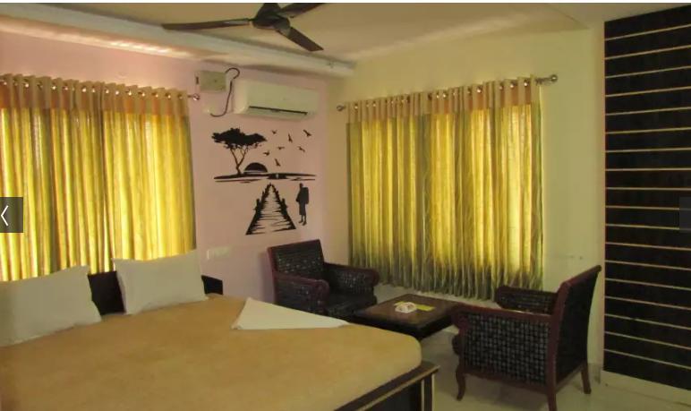 היידראבד Maruthi Residency Inn & Restaurant מראה חיצוני תמונה